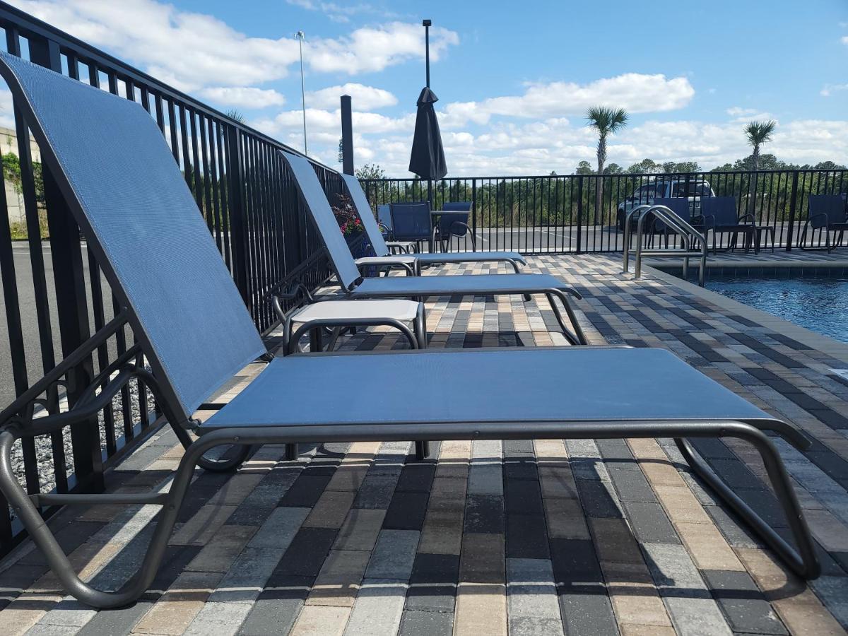 Comfort Inn & Suites Jacksonville - Orange Park Near Naval Air Station ภายนอก รูปภาพ