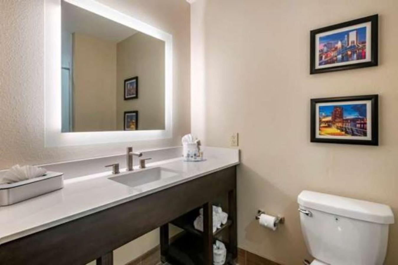 Comfort Inn & Suites Jacksonville - Orange Park Near Naval Air Station ภายนอก รูปภาพ
